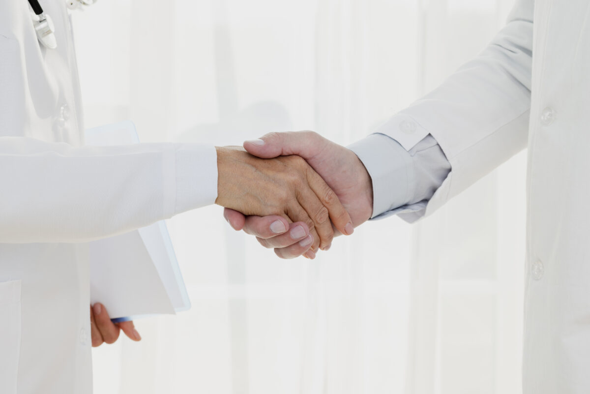 Handshake-1200x801.jpg